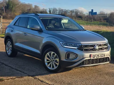 Używany VW T-Roc Match 150 KM (110 kW) 2025 Srebrny SUV