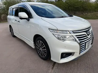Usado Nissan Elgrand Premium Edition 2022 Blanco