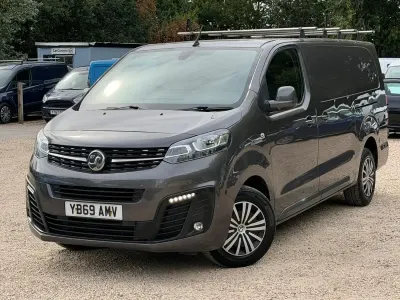 Used Vauxhall Vivaro Sportive 120 HP (88 kW) 2019 Grey MPV