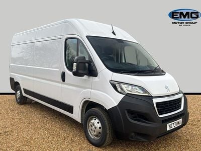 Begagnad Peugeot Boxer Premium 140 HK (102 kW) 2023 Vit Van