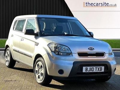 Silver Used 2010 Kia Soul SUV | £4,995 (A bit pricey)