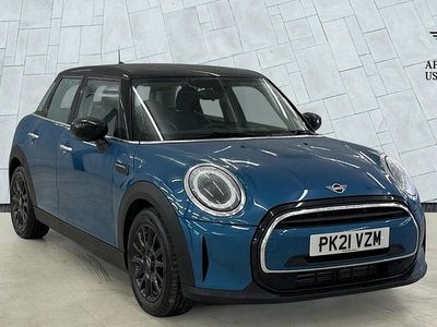 Begagnad Mini Cooper Classic 134 HK (98 kW) 2021 Blå Halvkombi