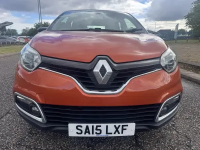 Used Renault Captur Dynamique 90 HP (66 kW) 2015 Orange/black SUV