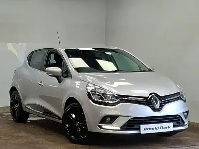 Used Renault Clio Iconic 90 HP (66 kW) 2019 Silver Hatchback