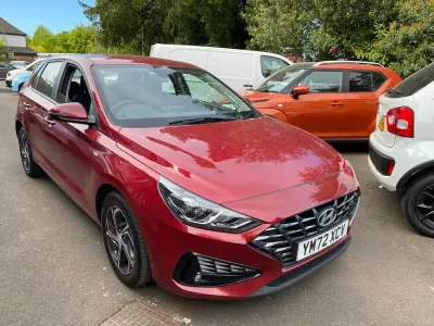 Second-hand Hyundai i30 SE 120 CP (88 kW) 2023 Roșu Hatchback
