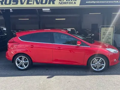 Używany Ford Focus Titanium X 180 KM (132 kW) 2013 Czerwony Hatchback
