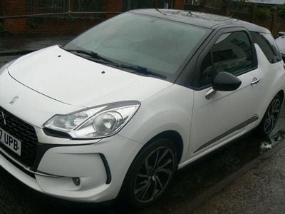 Used DS Automobiles DS3 Connected Chic 2018 White Hatchback