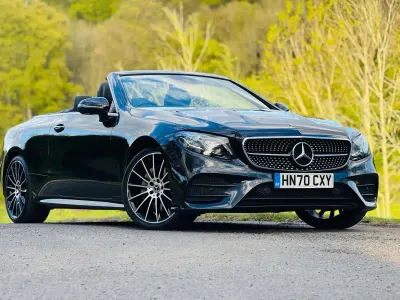 Begagnad Mercedes E220 AMG line 2020 Svart Cab