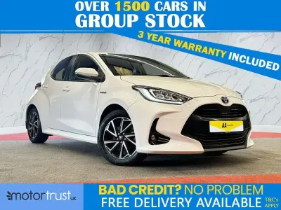 Used Toyota Yaris Hybrid Design 116 HP (85 kW) 2021 White Hatchback