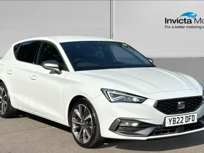 Used Seat Leon FR Sport 130 HP (95 kW) 2022 Nevada white metallic Hatchback