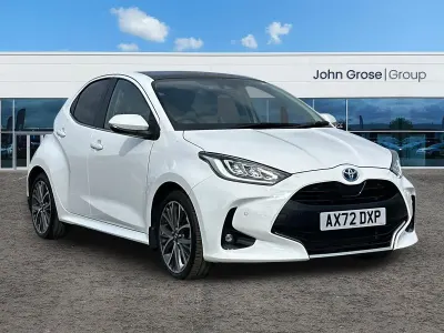 Second-hand Toyota Yaris Hybrid 2023 Alb Hatchback