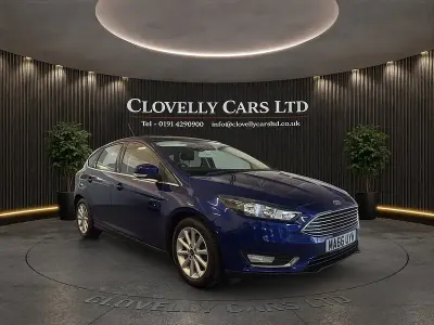 Used Ford Focus Titanium 100 HP (73 kW) 2016 Blue Hatchback