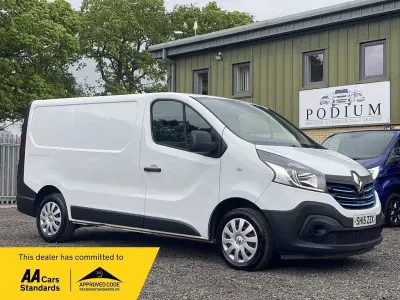 Usado Renault Trafic Business 2015 Blanco Monovolumen