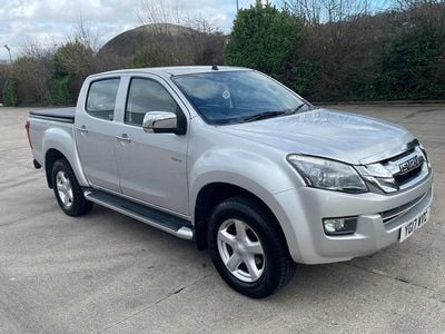 Used Isuzu Pick up 161 HP (118 kW) 2017 Silver Pickup