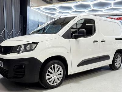 Used Peugeot Partner 2019 White MPV