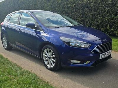 Usado Ford Focus Titanium 120 HP (88 kW) 2015 Azul Citadino