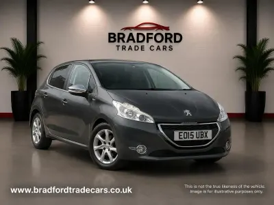 Used Peugeot 208 Style 68 HP (50 kW) 2015 Grey Hatchback