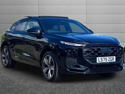 Usado Audi Q3 Comfort 150 HP (110 kW) 2025 Preto SUV