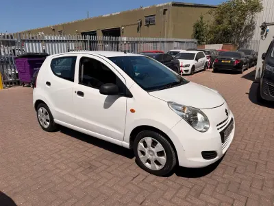 Used Suzuki Alto SZ3 68 HP (50 kW) 2012 White Hatchback