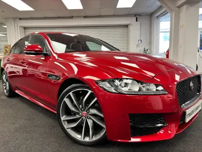 Used Jaguar XF R-Sport 180 HP (132 kW) 2017 Red Sedan