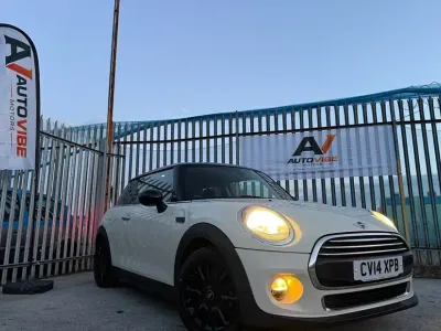 Używany Mini Cooper Hatch 2014 Biały Hatchback