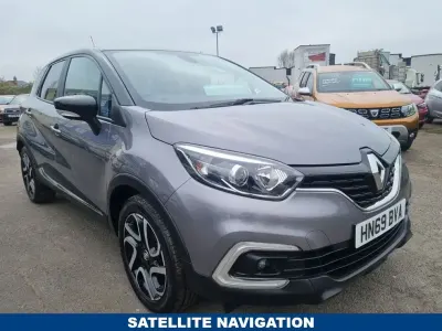 Begagnad Renault Captur Iconic 90 HK (66 kW) 2019 Grå SUV