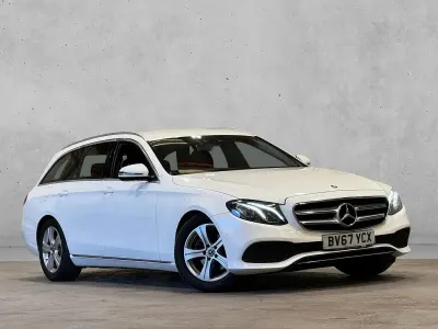 Usado Mercedes E220 SE 2017 Blanco Familiar