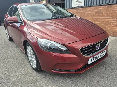 Usado Volvo V40 SE Lux 2012 Vermelho Citadino