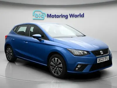 Używany Seat Ibiza SE Technology 95 KM (69 kW) 2023 Niebieski Hatchback