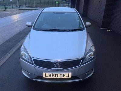 Silver Used 2011 Kia Ceed Hatchback | £2,750 (Fair price)