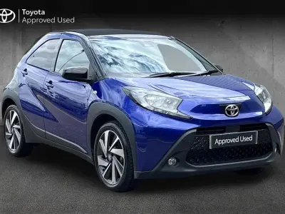 Used Toyota Aygo X 72 HP (52 kW) 2025 Juniper blue with black SUV