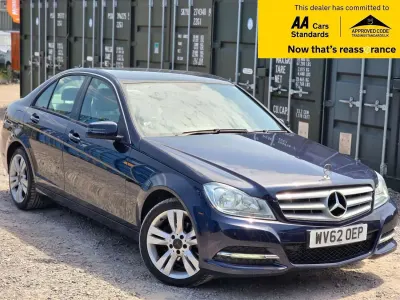 Used Mercedes C180 Executive 156 HP (114 kW) 2012 Blue Sedan