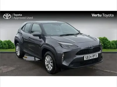 Used Toyota Yaris Cross 113 HP (83 kW) 2024 Grey SUV
