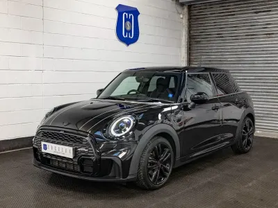 Usado Mini Cooper Sport 2021 Preto Citadino