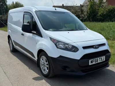 Usado Ford Transit Connect 100 HP (73 kW) 2018 Branco Monovolume