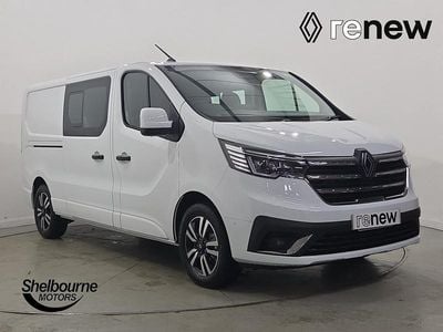 New Renault Trafic 2026 Solid  glacier white  MPV