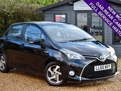 Black Used 2015 Toyota Yaris Hybrid Hatchback | £7,495 (Expensive)