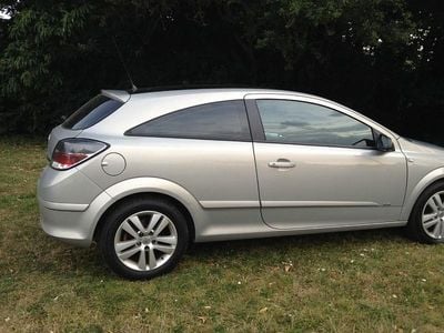 Used Vauxhall Astra Sport 101 HP (74 kW) 2007 Beige Hatchback