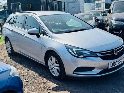 Used Vauxhall Astra Design Edition 110 HP (80 kW) 2018 Silver Estate