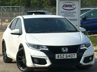 Begagnad Honda Civic Sport 142 HK (104 kW) 2015 Vit Halvkombi
