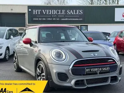 Usado Mini John Cooper Works Hatch 231 CV (169 kW) 2015 Gris Utilitario