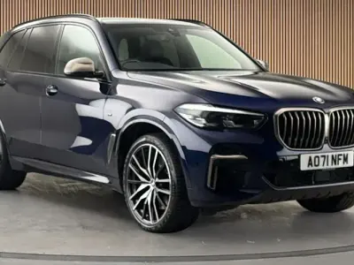 Used BMW X5 Comfort Edition 530 HP (389 kW) 2021 Tanzanite blue SUV