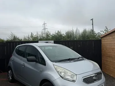Used Kia Venga 89 HP (65 kW) 2010 Silver Hatchback