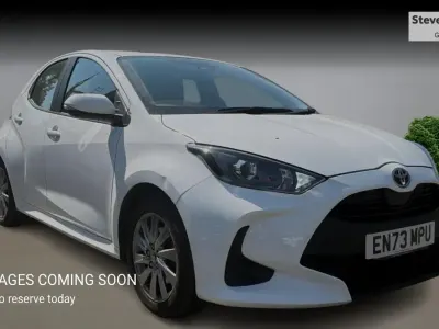 Used Toyota Yaris 2024 White Hatchback