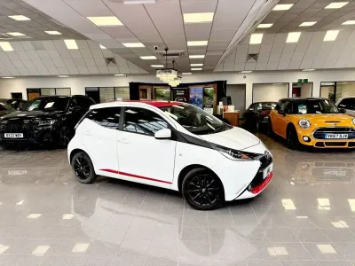 Usado Toyota Aygo x-press 2018 Branco Citadino