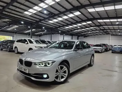 Used BMW 318 Sport Line 134 HP (98 kW) 2017 Silver Sedan
