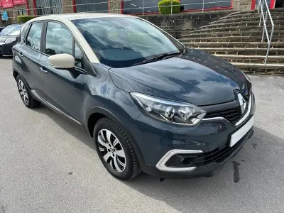 Usado Renault Captur Play 90 CV (66 kW) 2018 Azul SUV
