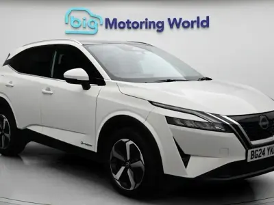 Używany Nissan Qashqai N-Connecta 190 KM (139 kW) 2023 Biały SUV