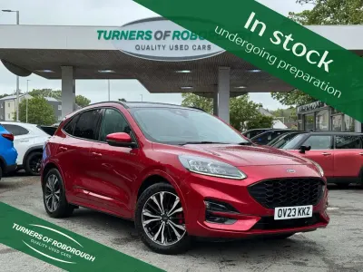 Usado Ford Kuga ST-Line X 190 CV (139 kW) 2023 Rojo SUV