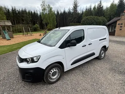 Used Peugeot Partner Premium 131 HP (96 kW) 2023 White MPV